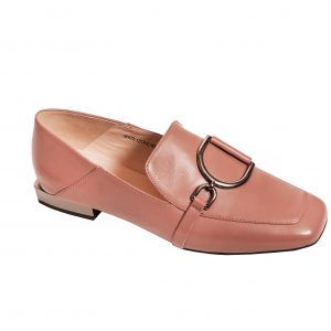 Туфлі-лофери рожевого кольору