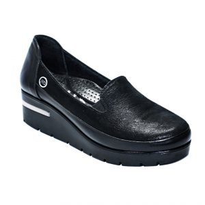 Туфлі чорного кольору з комбінованої шкіри
