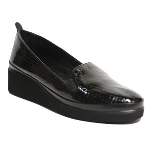 Туфлі чорного кольору в стилі “рептилія”