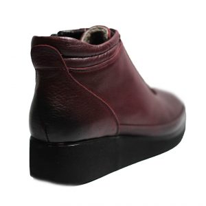 Жіночі комфортні шкіряні черевики BottiGelo бордового кольору на натуральному хутрі