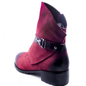 Жіночі зимові шкіряні черевики бордового кольору на натуральному хутрі