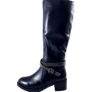 Жіночі зимові шкіряні чоботи чорного кольору на натуральному хутрі